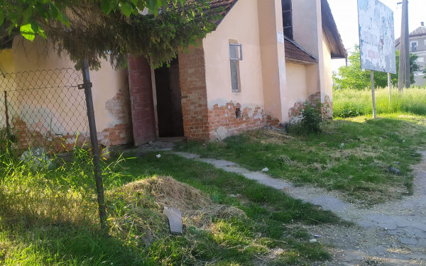 Ганьба для міста на Тернопільщині: громадські туалети біля автовокзалу у Бережанах викликали хвилю обурення