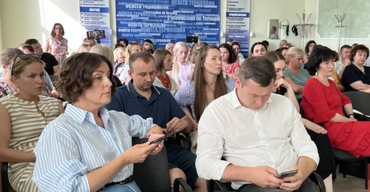 У Тернополі батьки протестують проти об’єднання навчальних закладів