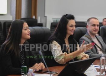 Подробиці затримання у Тернополі нардепки Людмили Марченко та її помічниці (Фото)