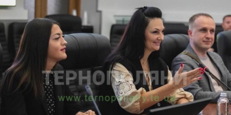 Подробиці затримання у Тернополі нардепки Людмили Марченко та її помічниці (Фото)