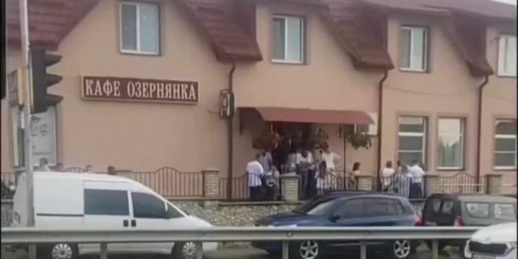 В громаді на Тернопільщині влаштували гучне святкування під час жалоби за загиблим воїном