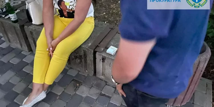 На хабарі 3000 доларів за вступ до ЗУНУ затримали члена експертної ради з питань бюджету та фінансів Тернопільської міської ради