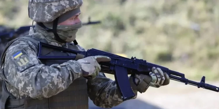 Тисячі жителів Тернопільщини зможуть повернутися додому: Президент підписав закон про звільнення з військової служби