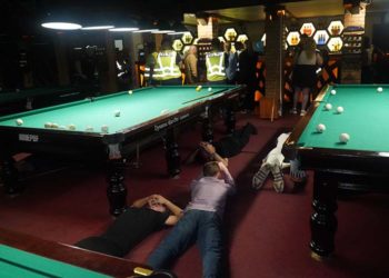 В одному з розважальних закладів Тернополя, під час комендантської години, затримали 68 людей