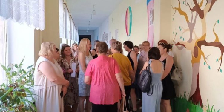 Зміни в освіті на Тернопільщині: батьки та учні проти нововведень