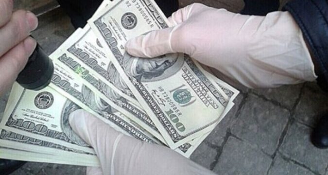 Силовики затримали на хабарі доцентку одного з Тернопільських університетів