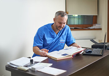 Навіщо і кому потрібна консультація лікаря флеболога