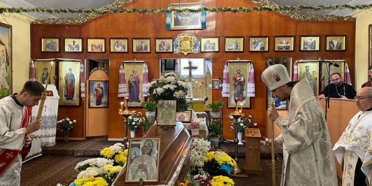 У Тернополі провели в останню путь полеглого під Бахмутом священника Романа Скіру