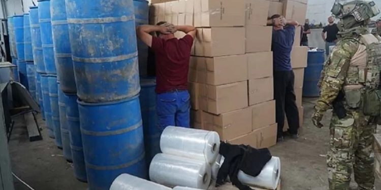 Спецоперація в Тернополі: десять затриманих за підробку алкоголю в промислових масштабах