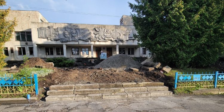 Капітальний ремонт у тернопільській школі №11: розгорається скандал навколо облаштування пришкільної території