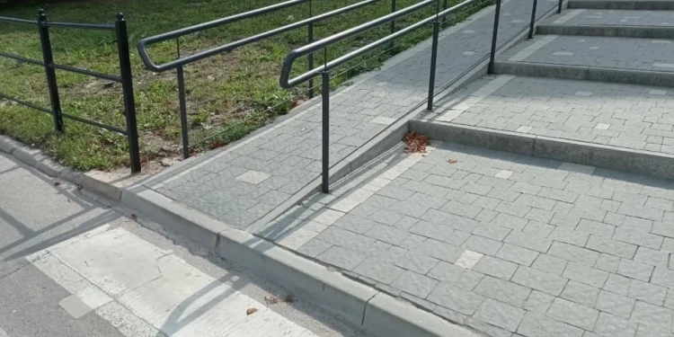 Тернополяни незадоволені небезпечним пандусом в центрі міста