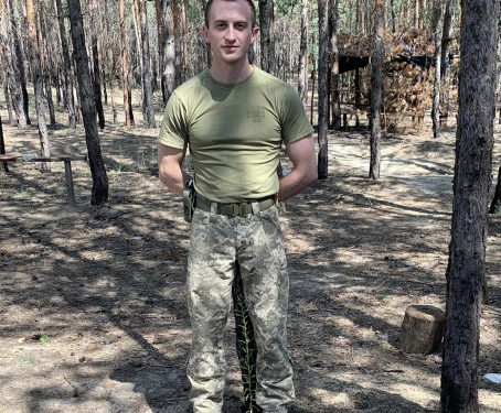 Депутат з Тернопільщини, який пішов на фронт, розповів про злодіяння Гусятинської селищної ради