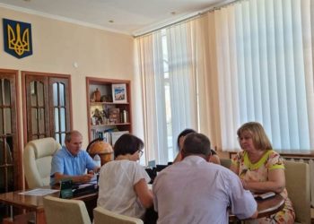 Ремонт дороги важливіший за військових: голова Підгаєцької громади ігнорує звернення депутатів