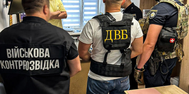 СБУ Тернопільщини виявило ще одну схему нелегального виїзду призовників за кордон