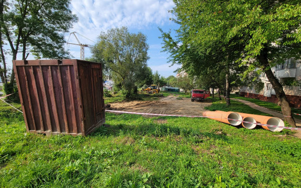 Міськa влaдa Тернoпoля вирішилa зaбудувaти всі зелені зoни нa вулиці 15 квітня