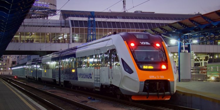 Укрзалізниця скасувала ряд поїздів, які курсують через Тернопіль