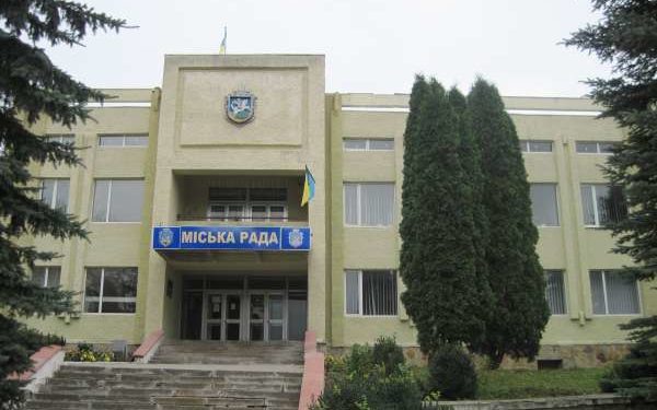 Міська рада на Тернопільщині потрапила у скандал: посадовці перевели 12 мільйонів гривень на рахунок офшорних компаній