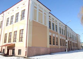 В громаді на Тернопільщині провели сумнівний тендер на  ремонт шкільного спортивного залу
