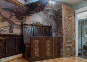 Відреставровані двері з синагоги на Тернопільщині знайдено в московському музеї