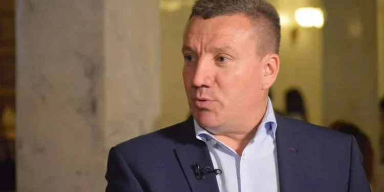 Громадський активіст з Тернополя вимагає в ТЦК виписати повістку ексмеру Роману Заставному