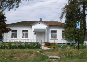 Голова громади на Тернопільщині закрив школу через помсту