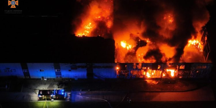 У Тернополі через пожежу погіршилaся якість повітря