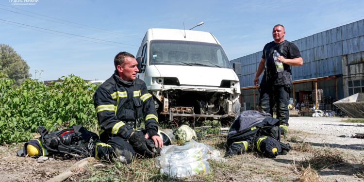 У Тернополі горів склад з олією