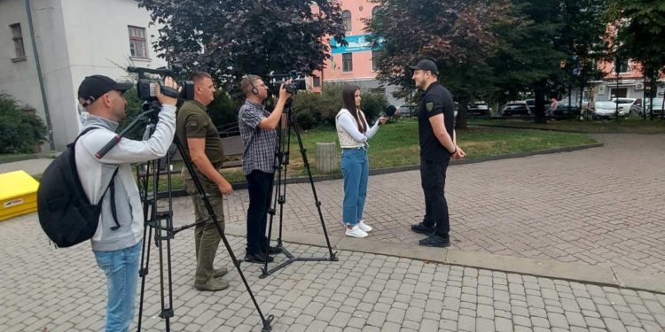 Колишній військовий з Тернополя звинувачує місцевий телеканал у цензурі