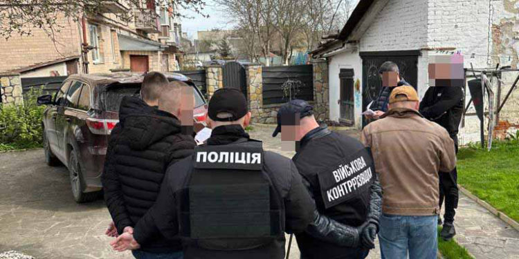 Підприємець з Тернополя організував незаконну схему переправляння ухилянтів за кордон