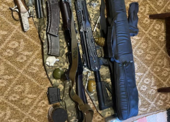 Поліція Тернопільщини викрила масштабну схему торгівлі зброєю