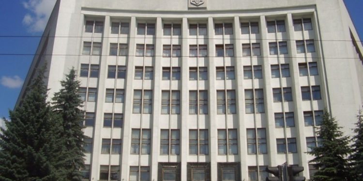 Стало відомо про премії голови обласної ради і його заступників у 2023 році