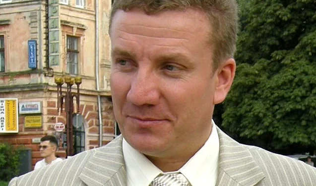 Ексмеру Тернополя виписали повістку за те, що військового не впустили до бару