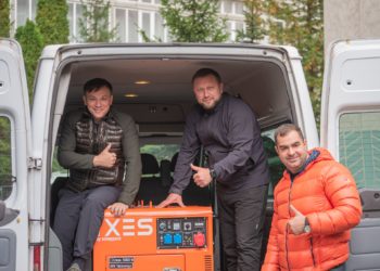 Труш хвалиться генераторами, котрі закупили для оборони області благодійники