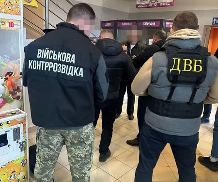 Житель Бережан незаконно перенаправляв чоловіків через держкордон