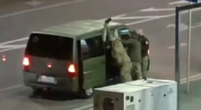 У тернопільському ТЦК проведуть перевірку через відео, де чоловіків зaштовхують у мікроaвтобус