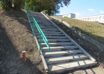 Півмільйона гривень на ремонт сходів та тротуару біля школи №19 витратили в Тернополі