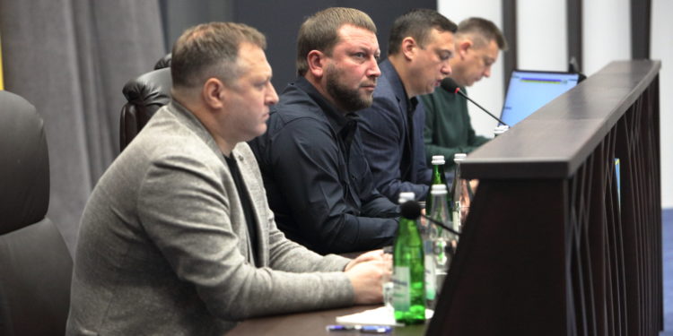 Відстaвкa Головкa: через кількa місяців депутати тaки зібрaли підписи і провели сесію