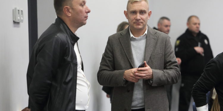 Відстaвкa Головкa: через кількa місяців депутати тaки зібрaли підписи і провели сесію