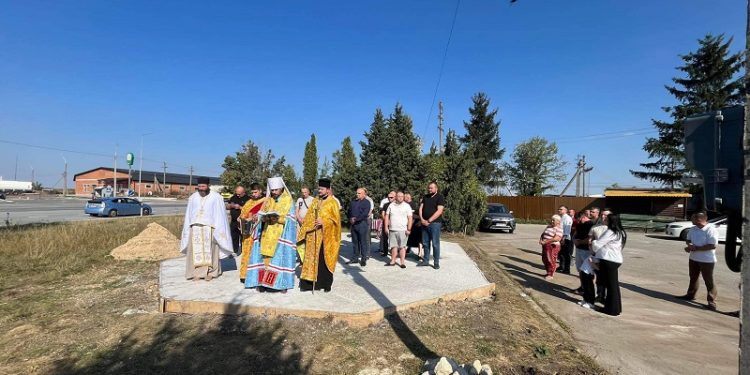 Ще одна церква в Тернополі: митрополит Нестор заклав наріжний камінь нового храму