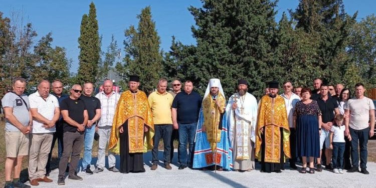 Ще одна церква в Тернополі: митрополит Нестор заклав наріжний камінь нового храму