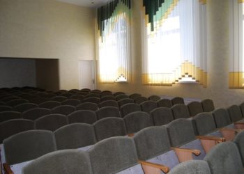 Громада під Тернополем витратить пів мільйона на крісла для клубів