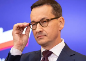 Авто з кортежу прем’єра Польщі протаранило машину під Тернополем: фото та деталі