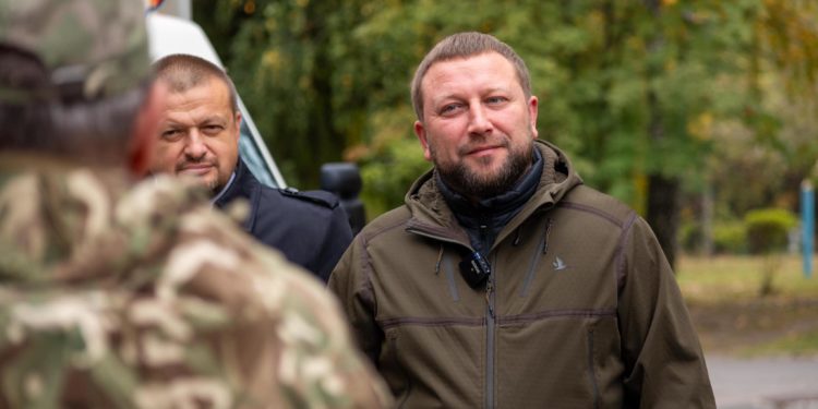 Труш хоче стати головою облради, а Богомола “просунути” керівником ОВА, – генерал Віталій Максимов