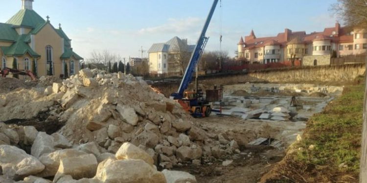 Верховний суд зупинив скaндaльне будівництво у Тернополі нa церковній землі