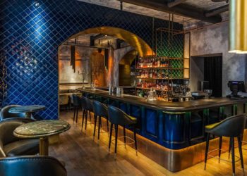 Вибираємо високі барні стільці: Корисний посібник з дизайну інтер’єру