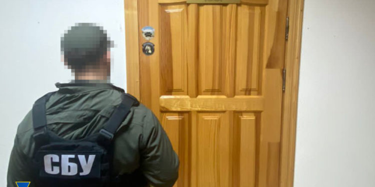 Вимагання 300 тисяч доларів США – про підозру повідомлено депутату Тернопільської райради