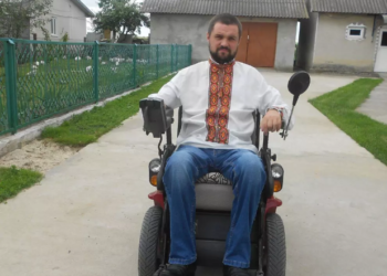 Владу Гусятинської громади змушують ліквідувати недоліки, які порушують права людей з інвалідністю