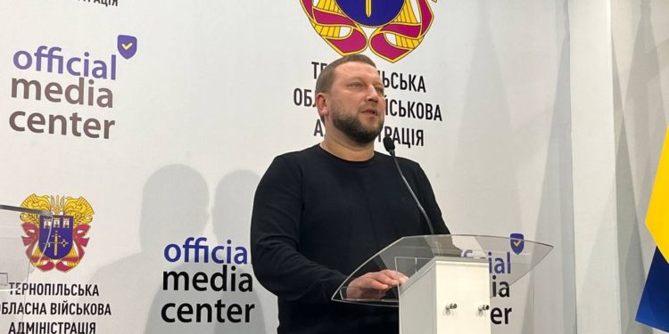 Володимир Труш розповів про зарплати і премії працівників Тернопільської ОВА