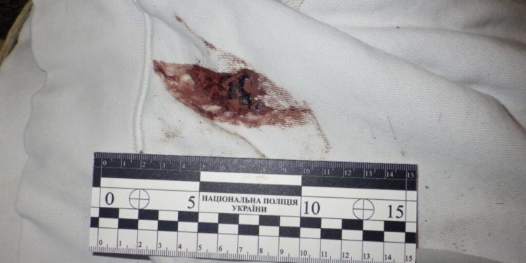 У Тернополі “діти” побили інваліда і винесли на вулицю помирати