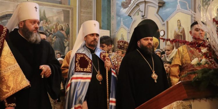 Вперше за 191 рік лунає українська молитва у Миколаївському соборі у Кременці